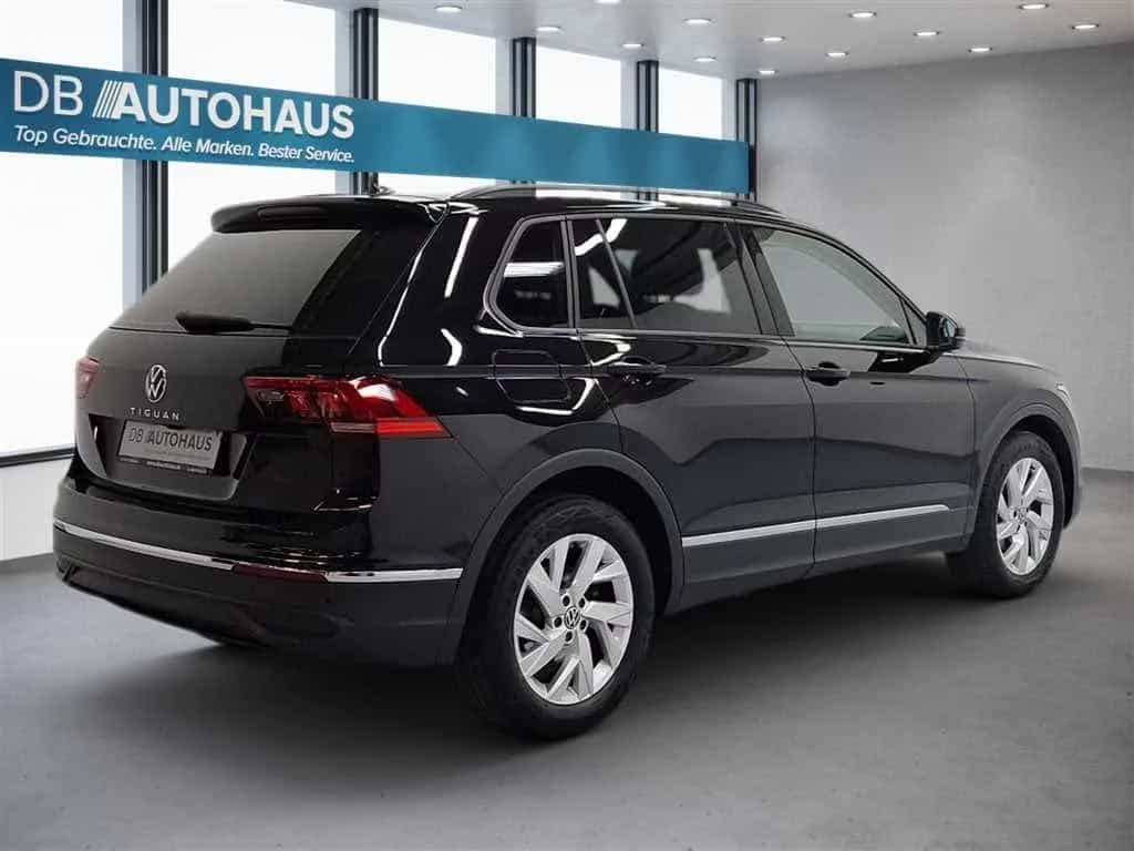 Volkswagen Tiguan 08/2023-photo-4