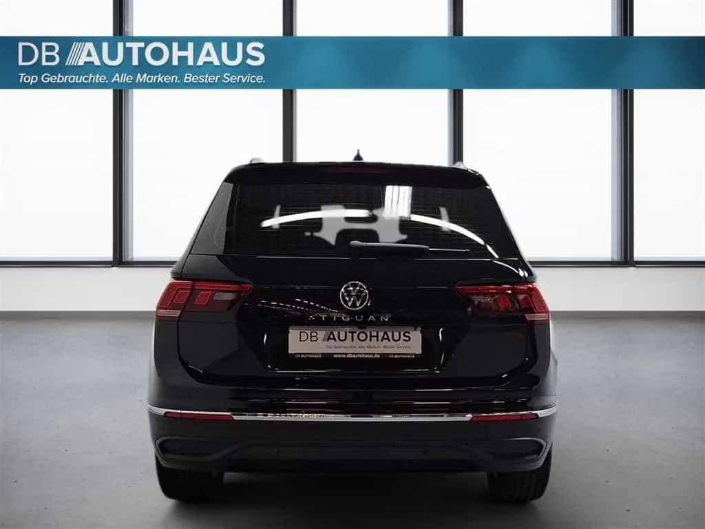 Volkswagen Tiguan 08/2023-photo-5