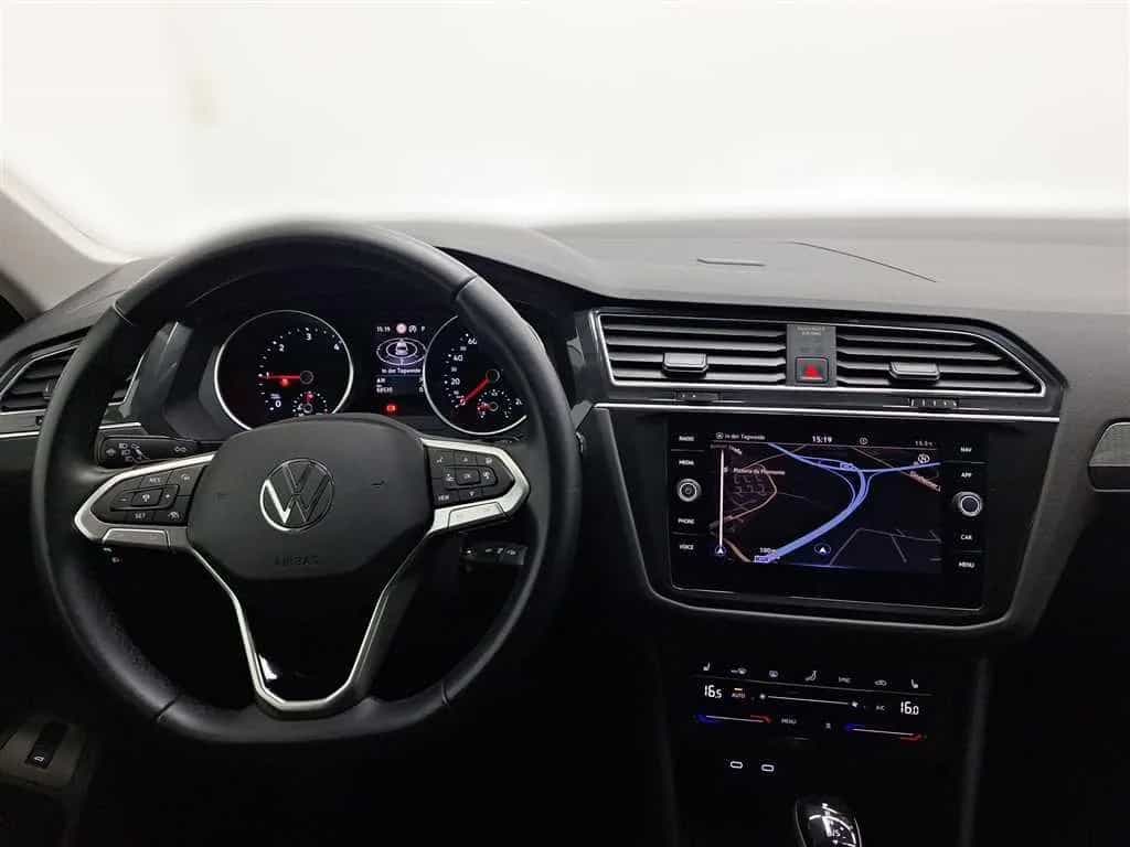 Volkswagen Tiguan 08/2023-photo-9