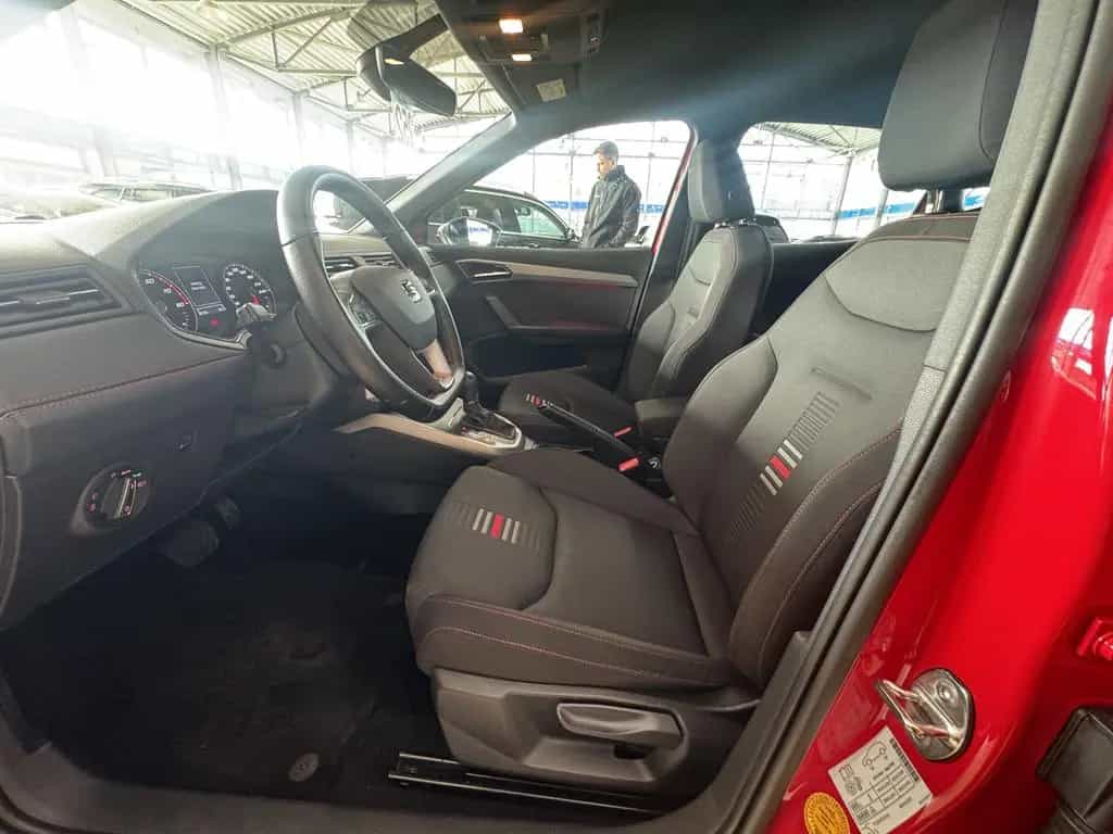 Seat Arona SHZ*PDC*R.Cam*1.Hand*Navi* 04/2021-photo-9