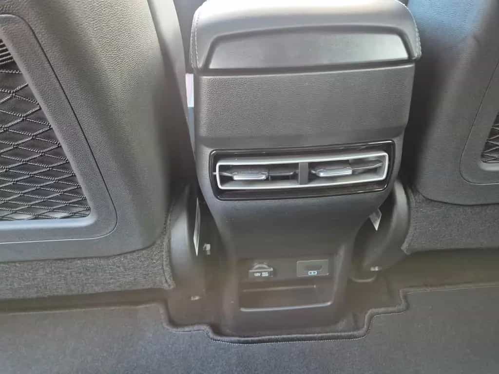 BAIC Beijing X75 Premium TOP Ausstattung 11/2023-photo-14