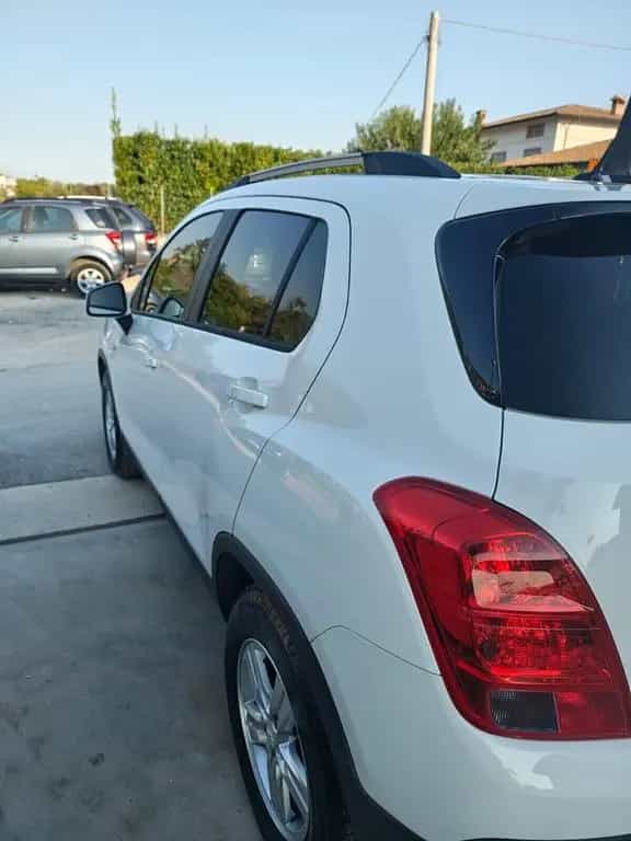 Chevrolet Trax 1.6 FWD LS unico proprietario par 12/2013-photo-4
