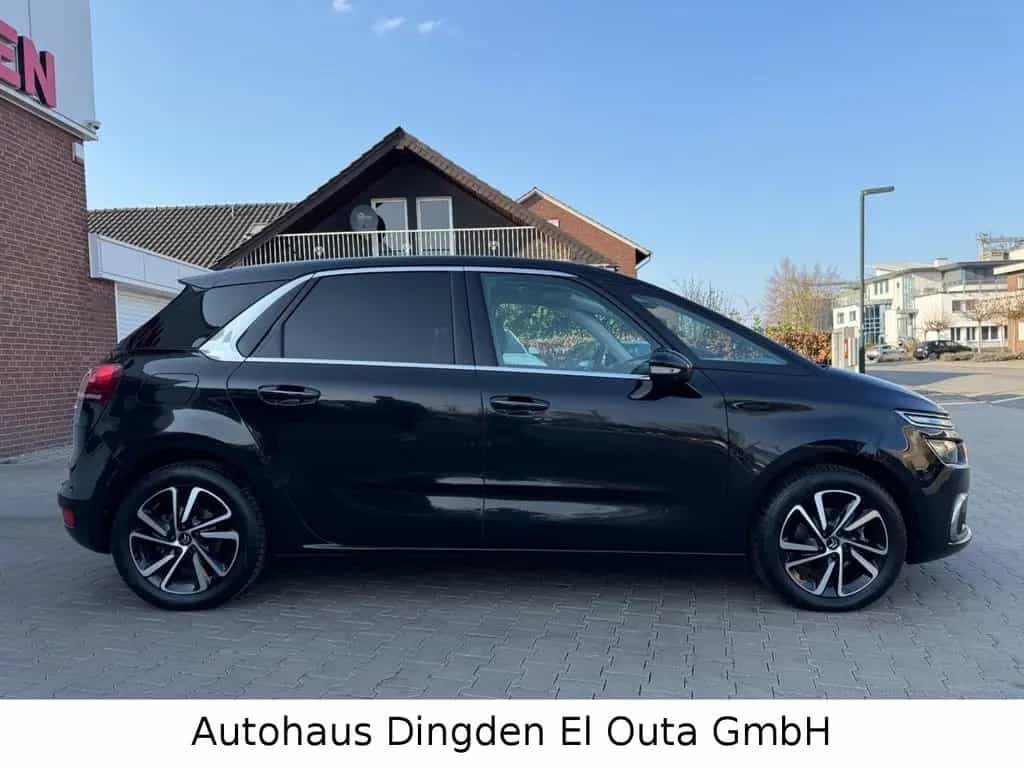 Citroën C4 Picasso 1.2 e-THP Shine 03/2017-photo-4