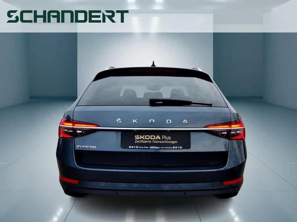Skoda Superb Combi 1.5 TSI Style Matrix Navi AHK Klima 08/2021-photo-2