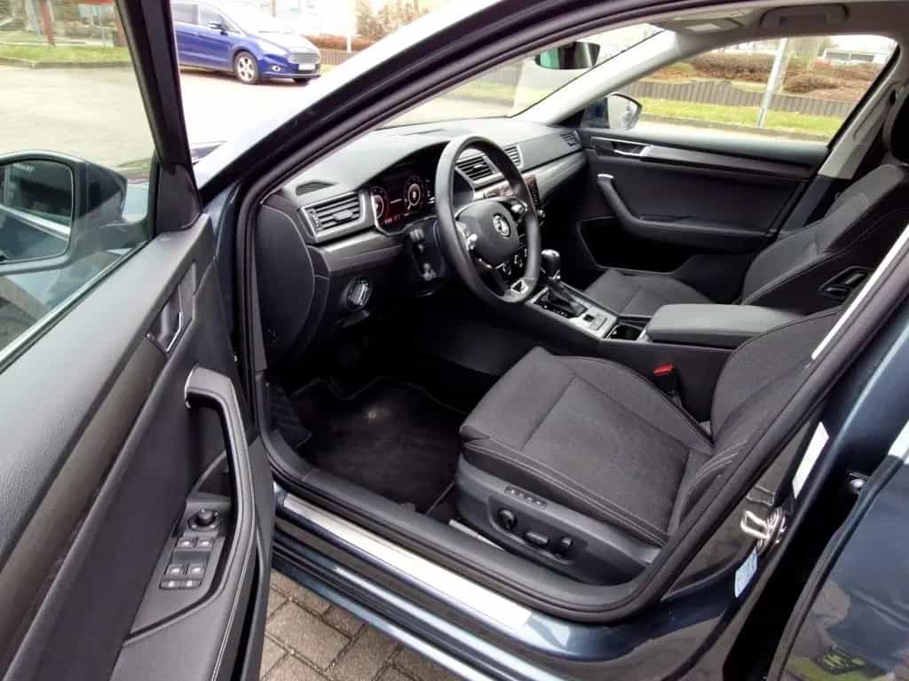 Skoda Superb Combi 1.5 TSI Style Matrix Navi AHK Klima 08/2021-photo-6