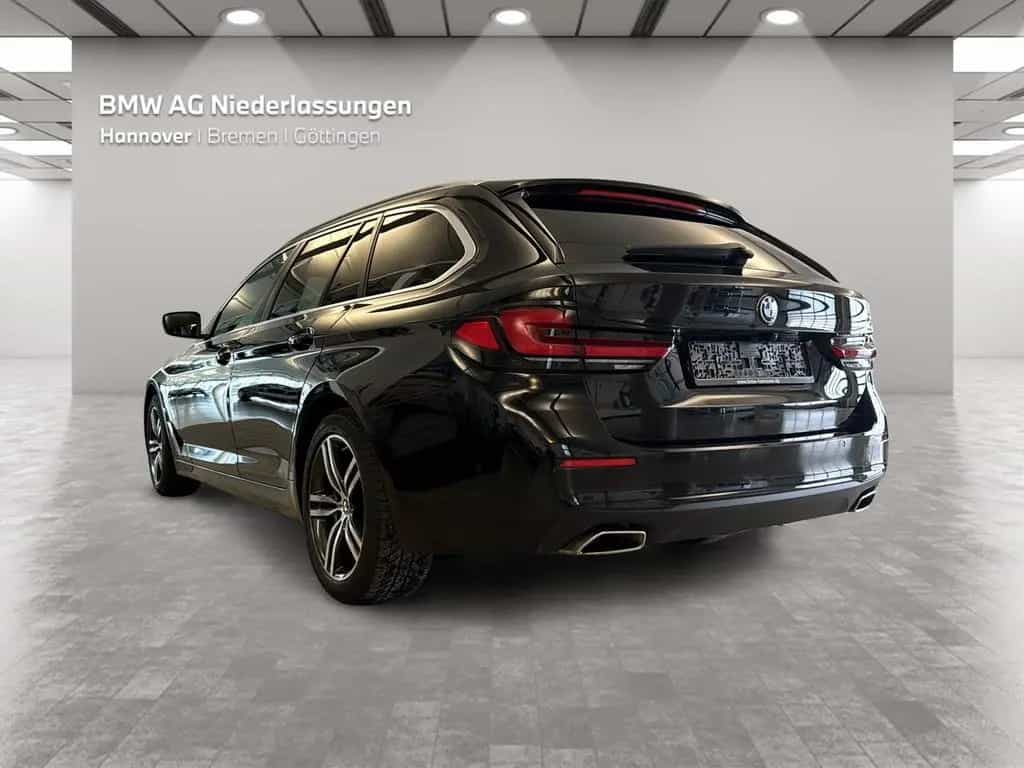 BMW 5 Series 520d Touring AHK LiveCockpitProf Head-Up Kamera 03/2023-photo-1