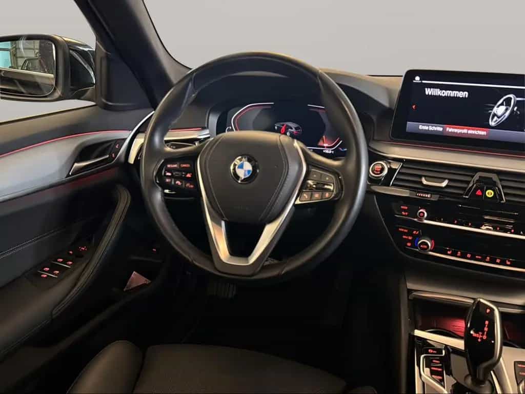 BMW 5 Series 520d Touring AHK LiveCockpitProf Head-Up Kamera 03/2023-photo-14