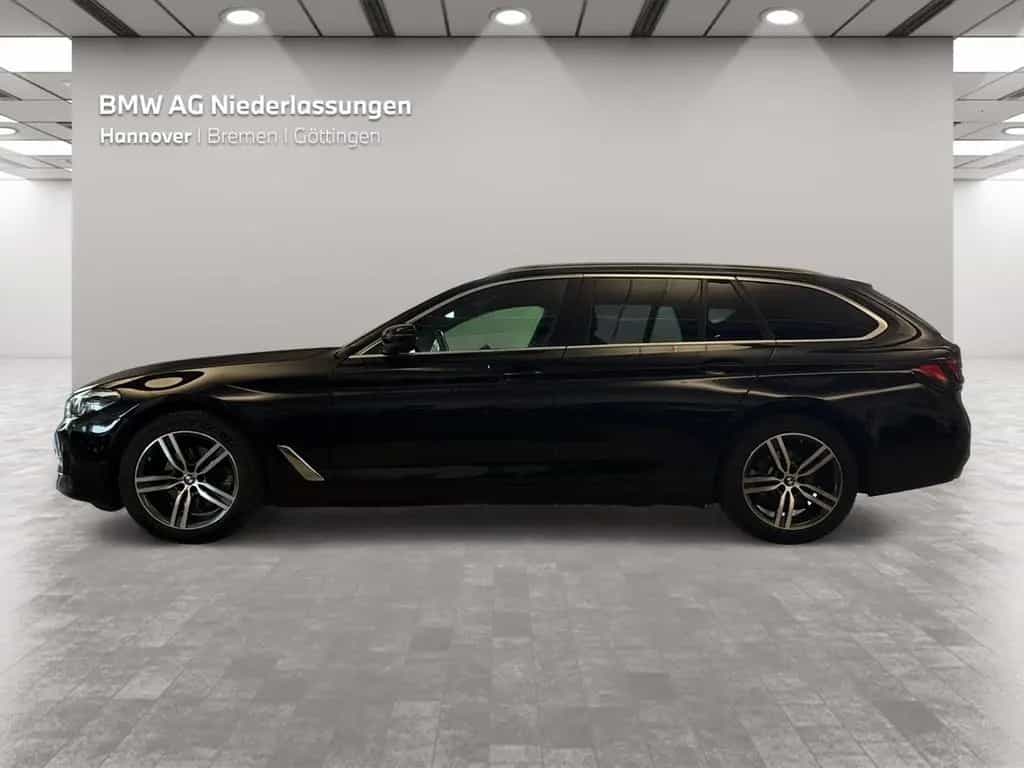 BMW 5 Series 520d Touring AHK LiveCockpitProf Head-Up Kamera 03/2023-photo-2