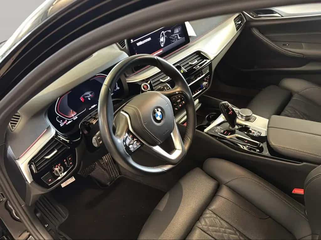 BMW 5 Series 520d Touring AHK LiveCockpitProf Head-Up Kamera 03/2023-photo-4