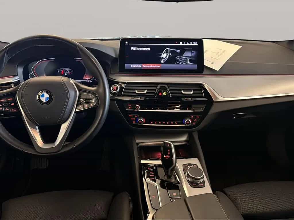 BMW 5 Series 520d Touring AHK LiveCockpitProf Head-Up Kamera 03/2023-photo-7