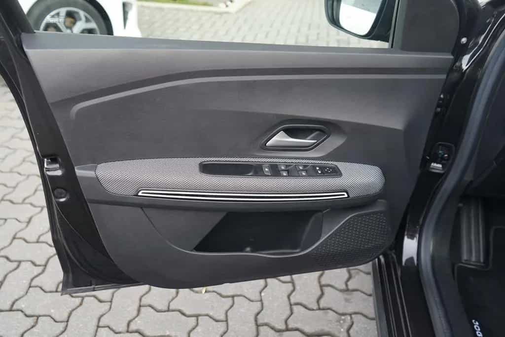 Dacia Jogger 1.0 TCE Extreme+ LED Totwinkel Navi PDC 03/2023-photo-25