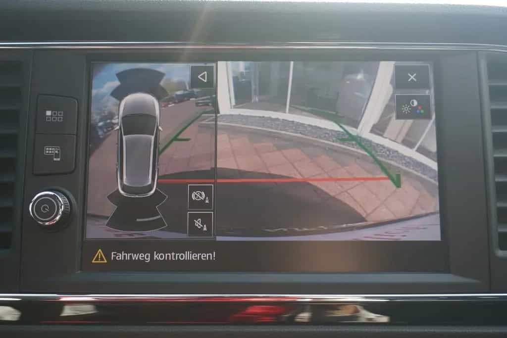 Seat Leon ST 1.5 FR LED Navi Panorama ACC Sitzheizung 04/2020-photo-19