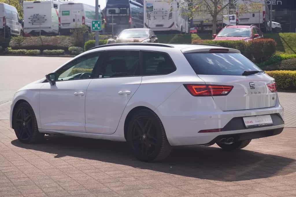 Seat Leon ST 1.5 FR LED Navi Panorama ACC Sitzheizung 04/2020-photo-2