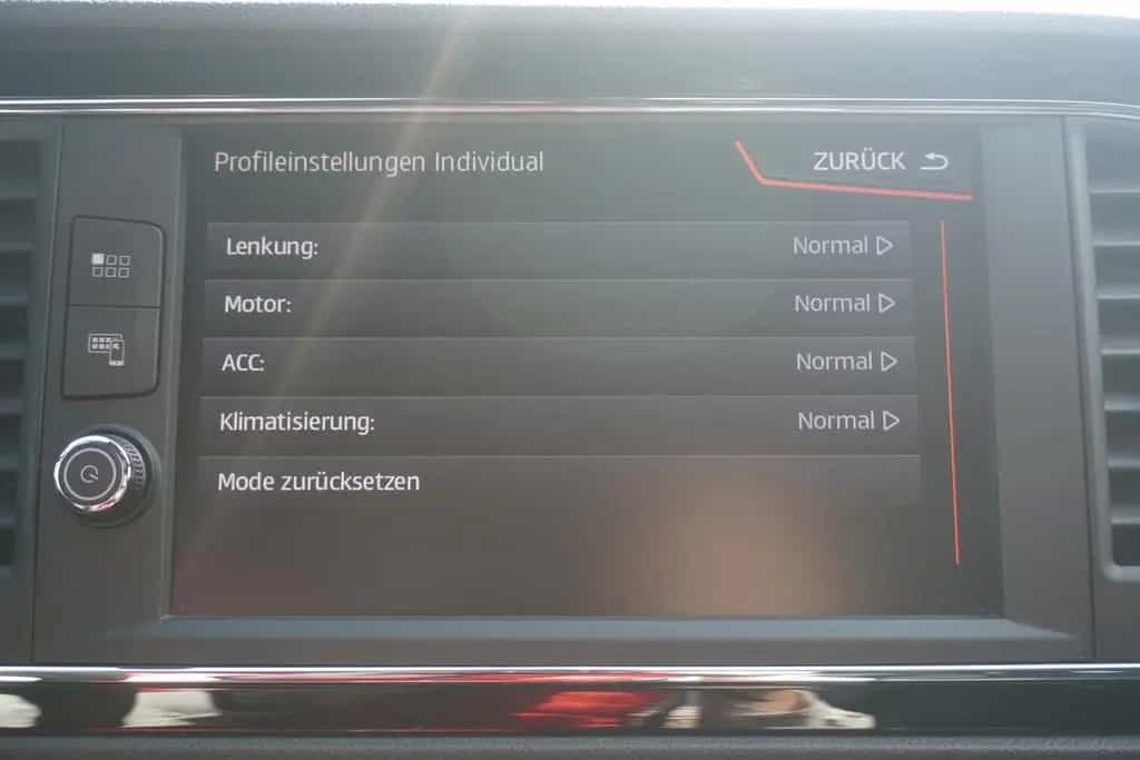 Seat Leon ST 1.5 FR LED Navi Panorama ACC Sitzheizung 04/2020-photo-21