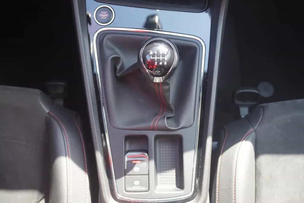 Seat Leon ST 1.5 FR LED Navi Panorama ACC Sitzheizung 04/2020-photo-24