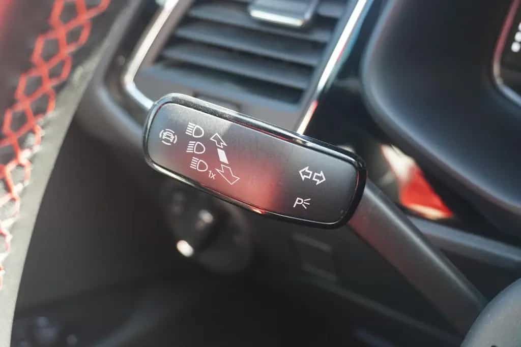 Seat Leon ST 1.5 FR LED Navi Panorama ACC Sitzheizung 04/2020-photo-34