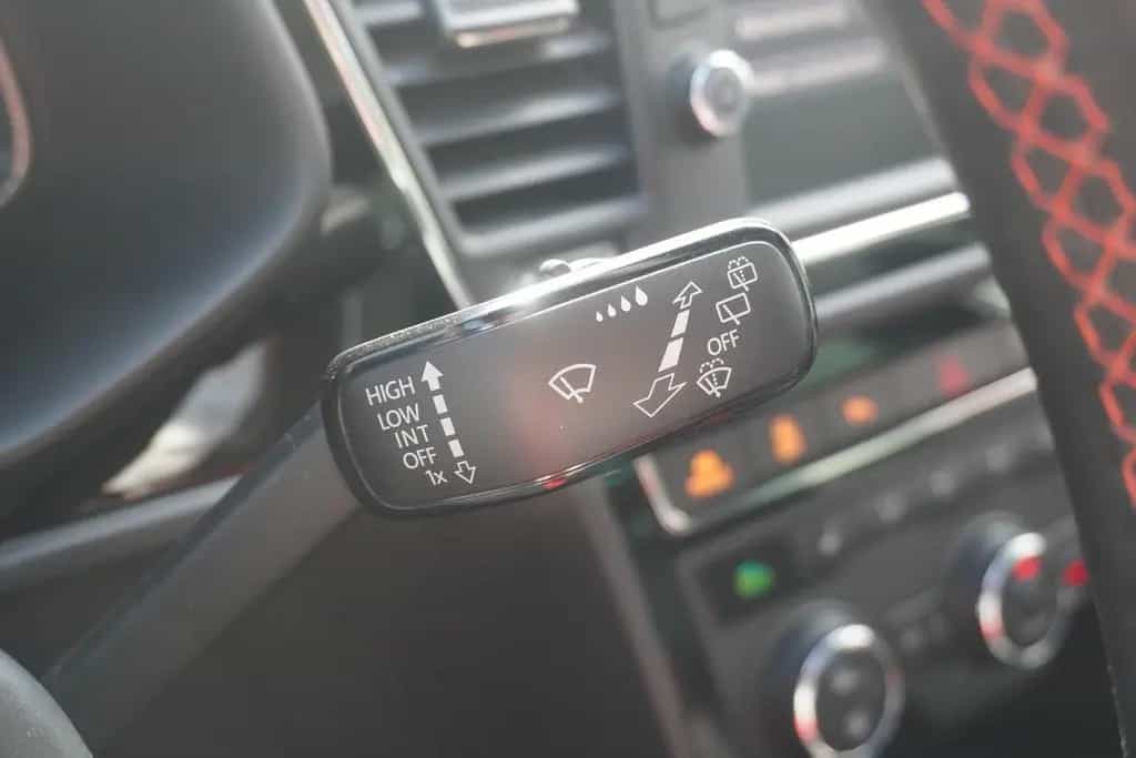 Seat Leon ST 1.5 FR LED Navi Panorama ACC Sitzheizung 04/2020-photo-35