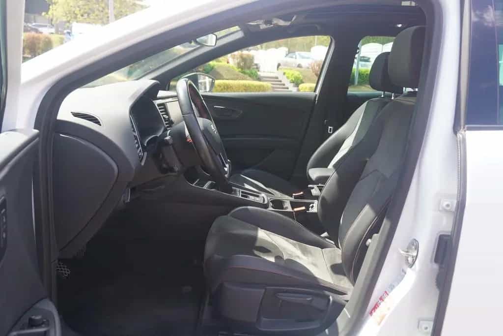 Seat Leon ST 1.5 FR LED Navi Panorama ACC Sitzheizung 04/2020-photo-37