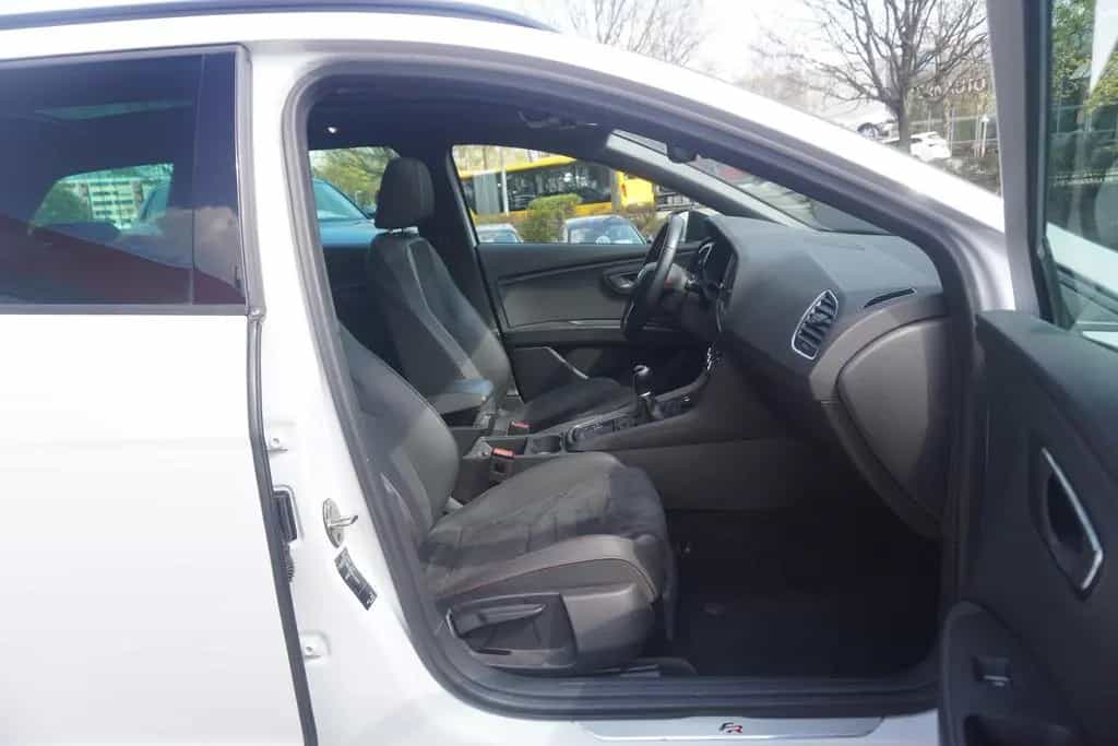 Seat Leon ST 1.5 FR LED Navi Panorama ACC Sitzheizung 04/2020-photo-39