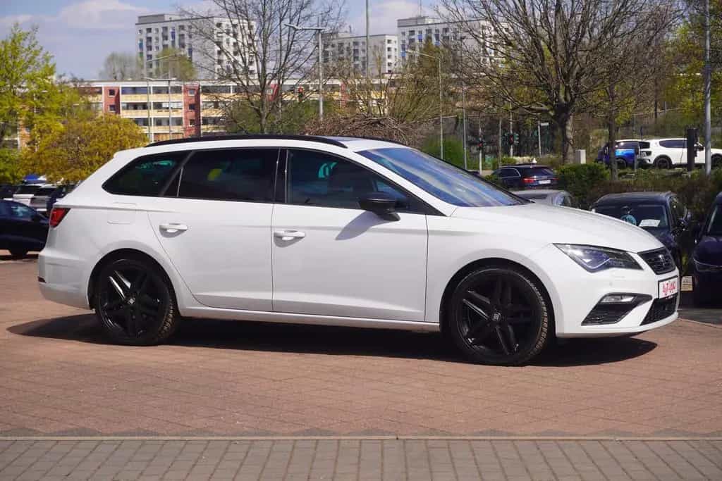 Seat Leon ST 1.5 FR LED Navi Panorama ACC Sitzheizung 04/2020-photo-4