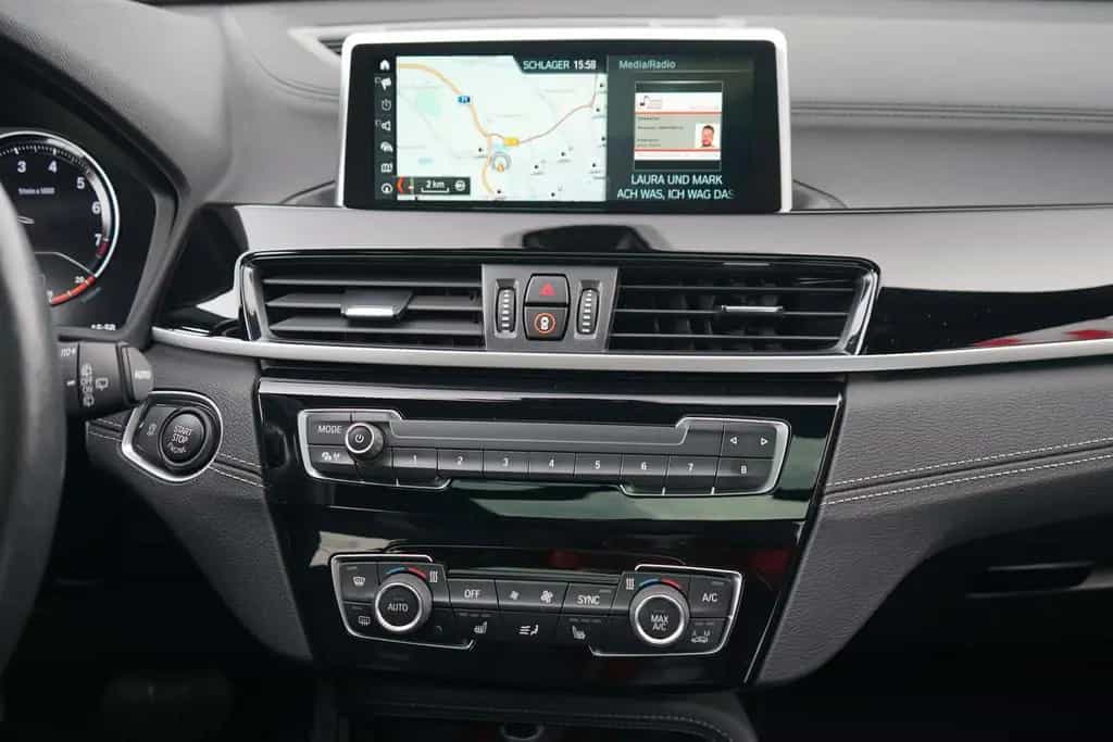 BMW X2 sDrive18iA Advantage Plus LED Navi Panorama 08/2020-photo-14