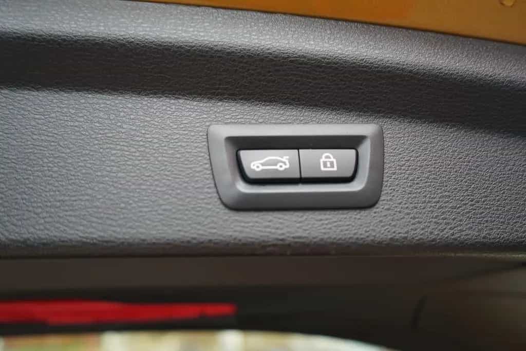BMW X2 sDrive18iA Advantage Plus LED Navi Panorama 08/2020-photo-1