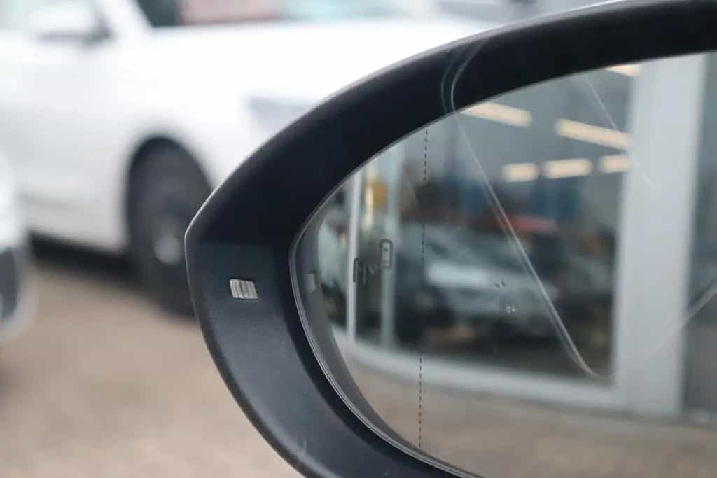 Volkswagen Golf VII Variant R 2.0 TSI Dynaudio Kamera ACC 03/2019-photo-11