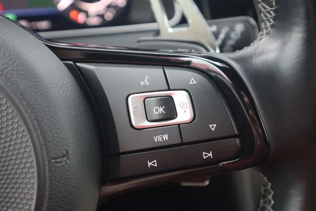 Volkswagen Golf VII Variant R 2.0 TSI Dynaudio Kamera ACC 03/2019-photo-16