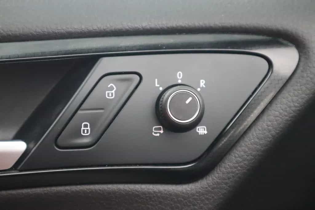Volkswagen Golf VII Variant R 2.0 TSI Dynaudio Kamera ACC 03/2019-photo-22