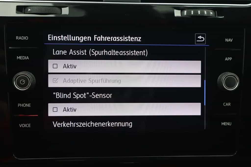 Volkswagen Golf VII Variant R 2.0 TSI Dynaudio Kamera ACC 03/2019-photo-31