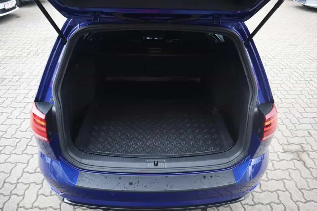 Volkswagen Golf VII Variant R 2.0 TSI Dynaudio Kamera ACC 03/2019-photo-42