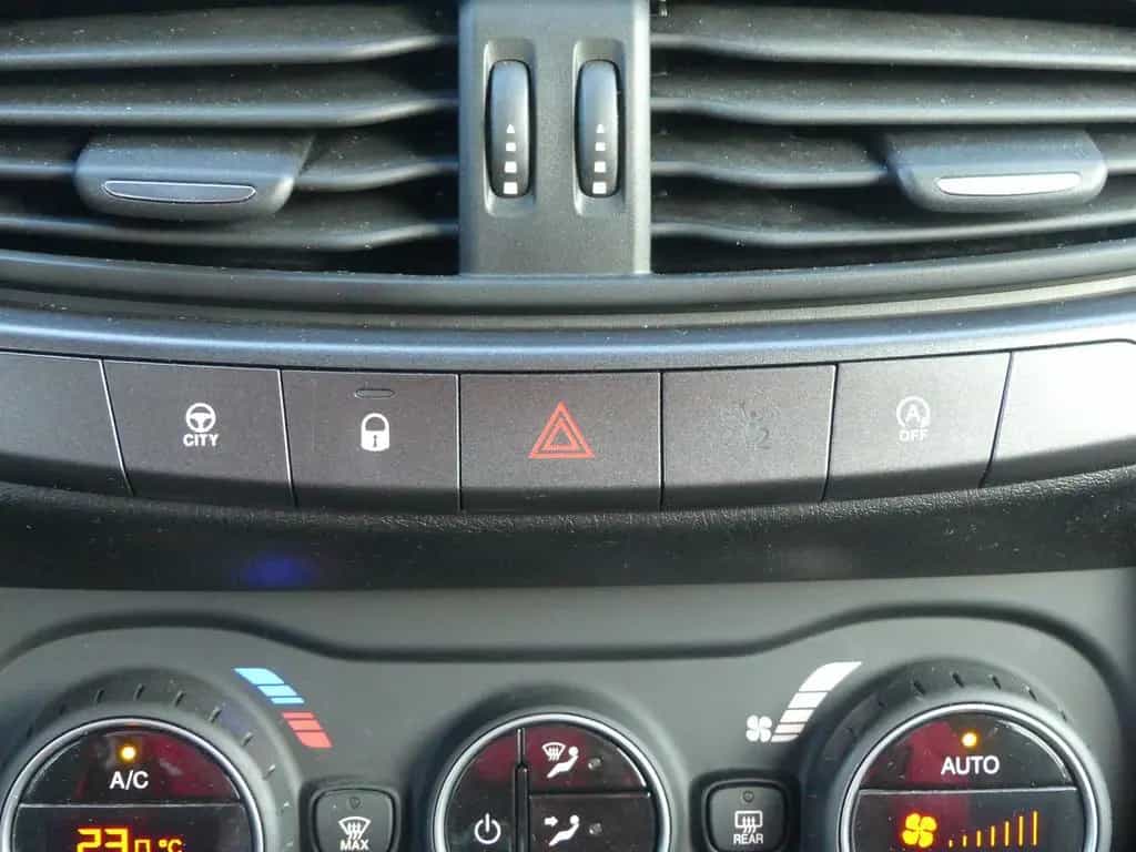 Fiat Tipo Kombi 1.4 Xenon Navi Kamera Sitzheizung Tem 09/2019-photo-14
