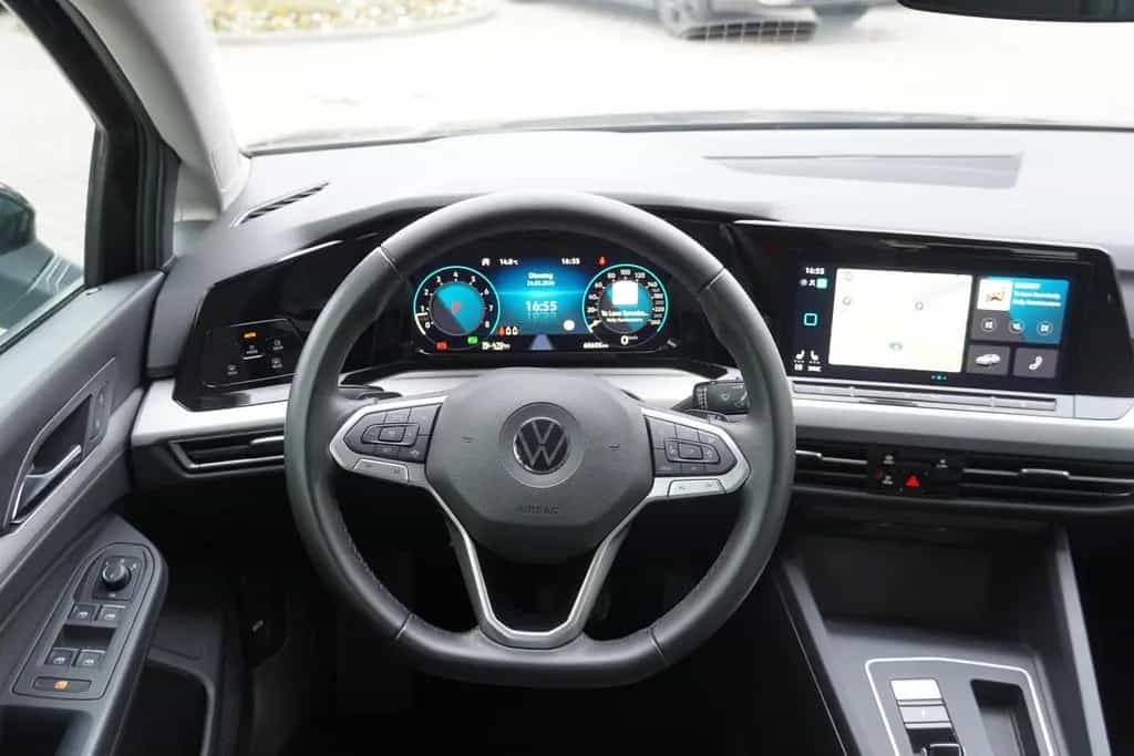 Volkswagen Golf VIII Variant Life eTSI Navi LED Kamera DAB 03/2021-photo-11