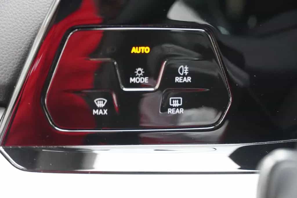 Volkswagen Golf VIII Variant Life eTSI Navi LED Kamera DAB 03/2021-photo-26