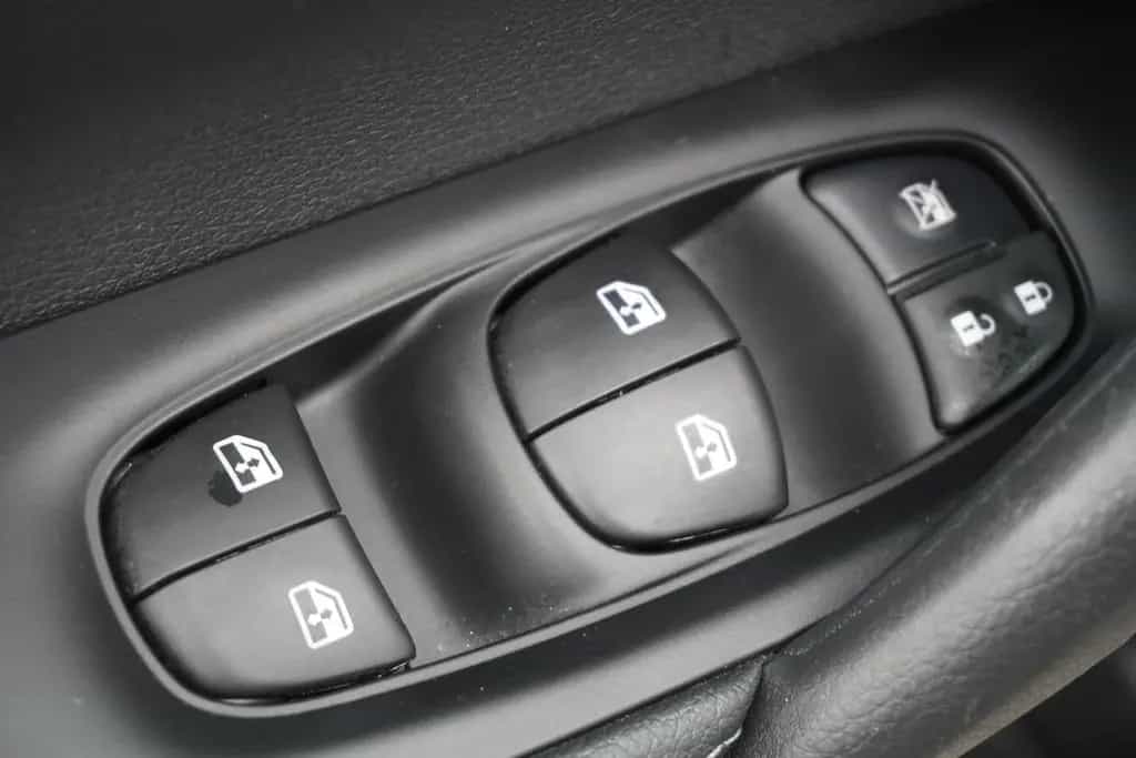 Nissan Qashqai 1.3 N-Connecta LED Navi Panorama 360° 01/2019-photo-19