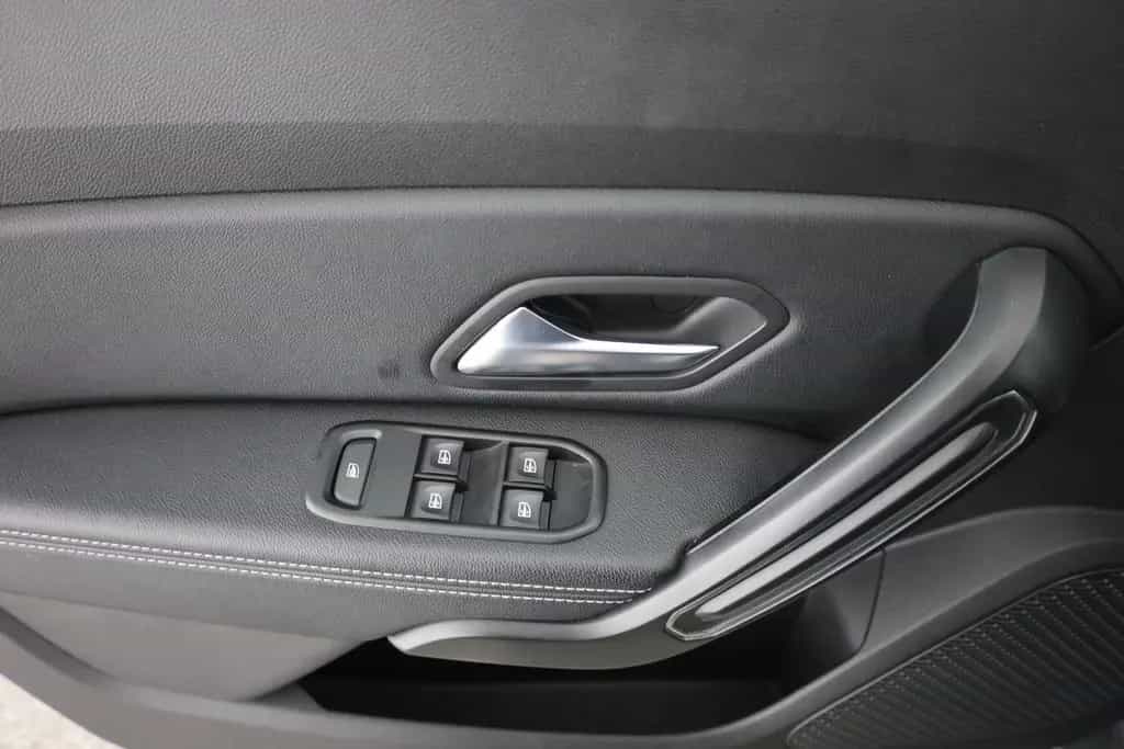 Dacia Duster 1.3 TCe 150 Adventure Navi Leder 360° DAB 01/2020-photo-20