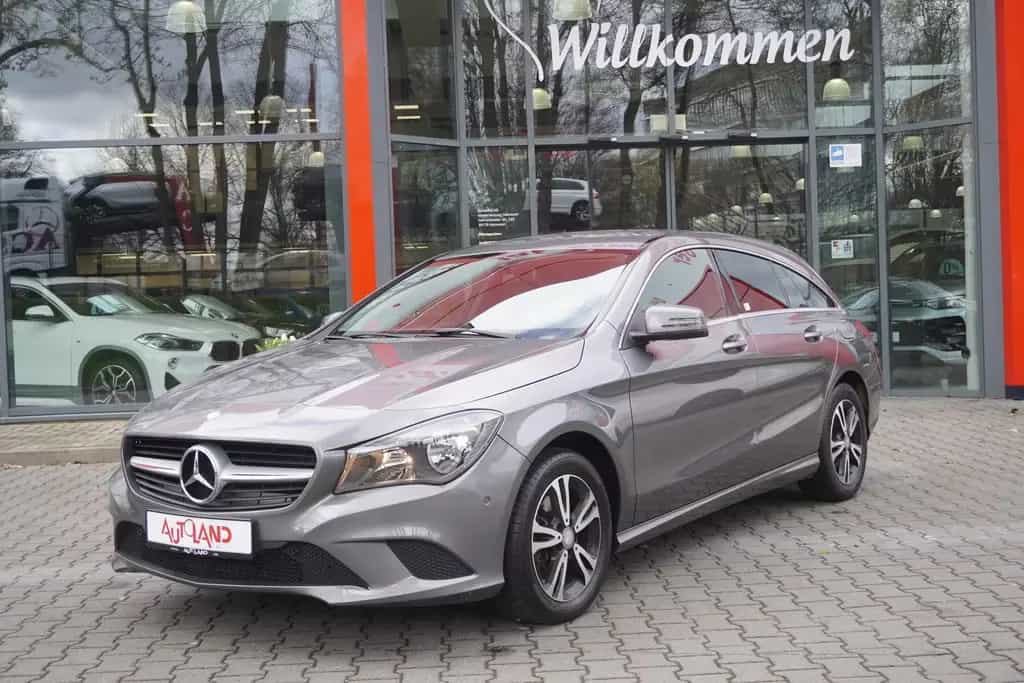 Mercedes-Benz CLA 180 Shooting Brake Sitzheizung Klimaaut. Blu 10/2015-photo-1