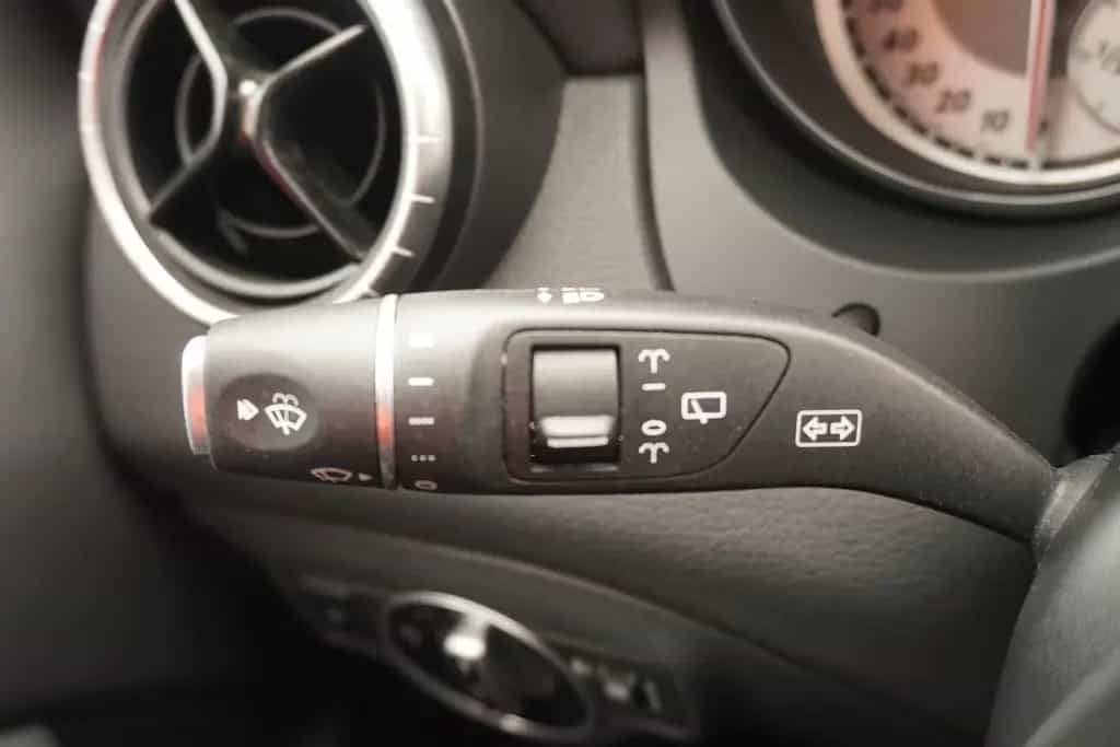 Mercedes-Benz CLA 180 Shooting Brake Sitzheizung Klimaaut. Blu 10/2015-photo-18