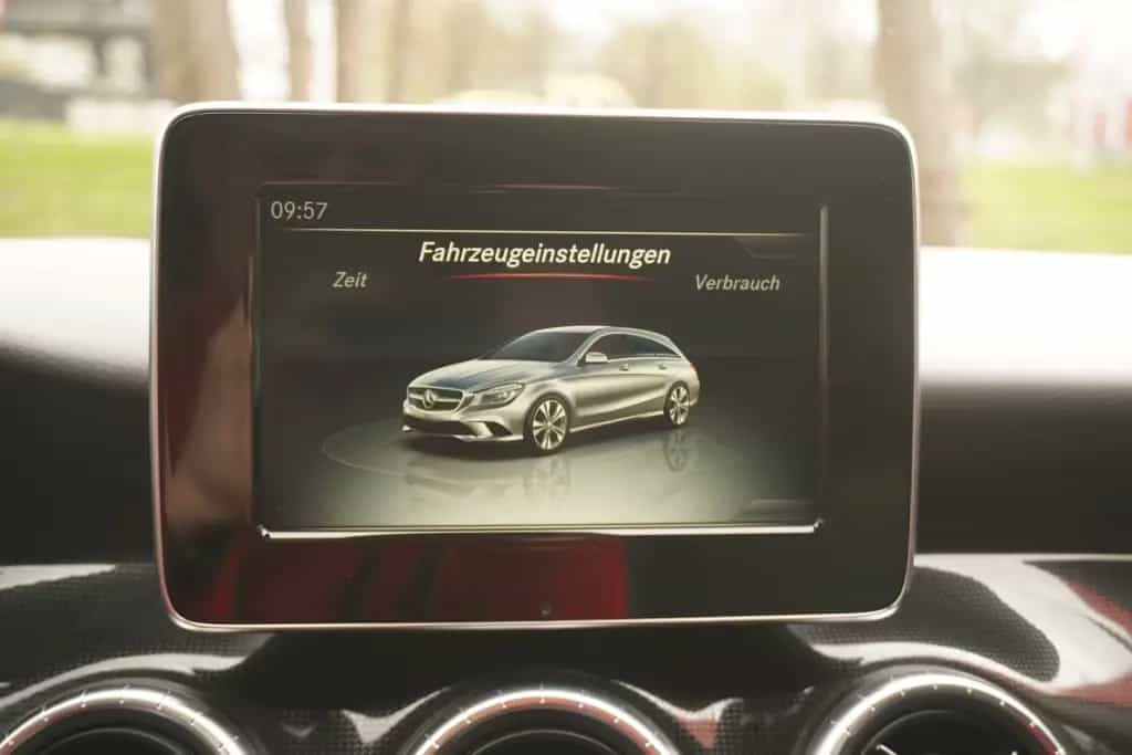 Mercedes-Benz CLA 180 Shooting Brake Sitzheizung Klimaaut. Blu 10/2015-photo-21