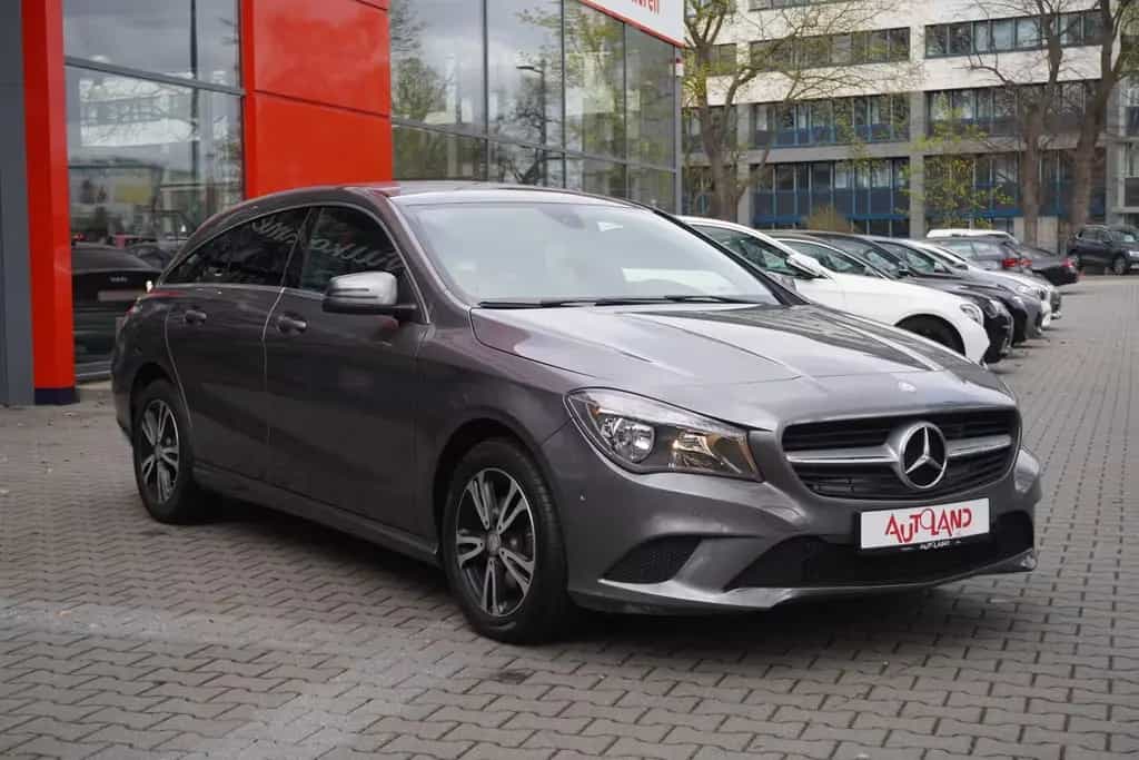 Mercedes-Benz CLA 180 Shooting Brake Sitzheizung Klimaaut. Blu 10/2015-photo-3