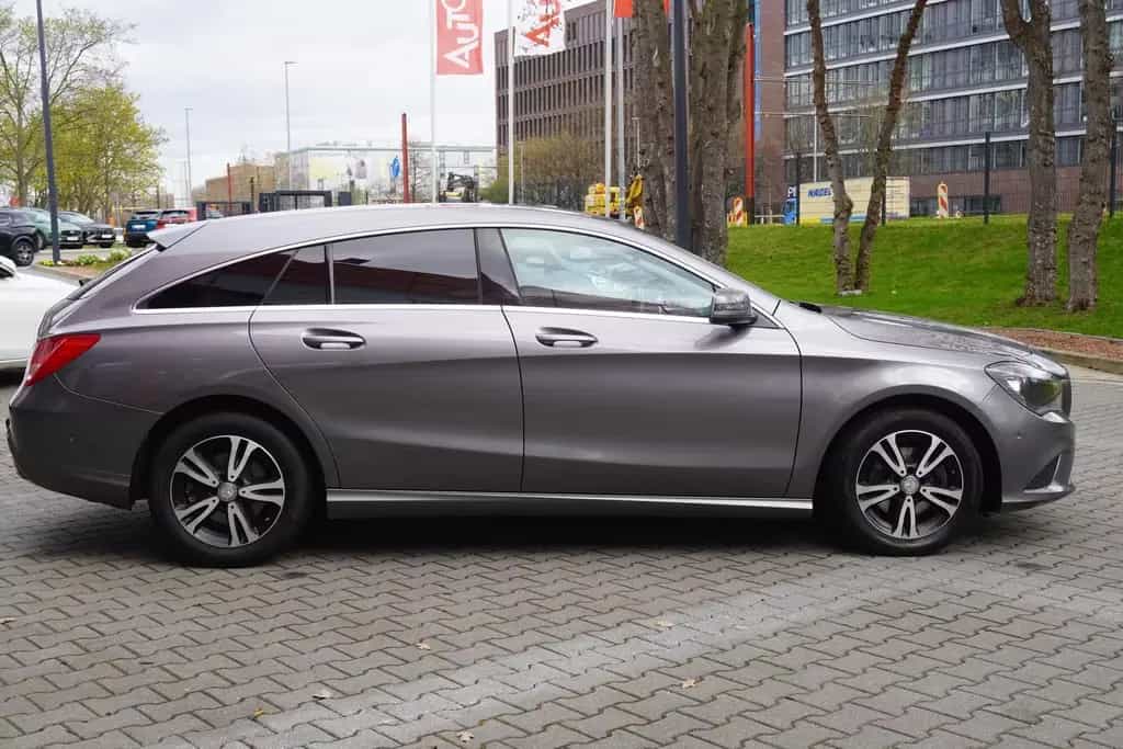Mercedes-Benz CLA 180 Shooting Brake Sitzheizung Klimaaut. Blu 10/2015-photo-4