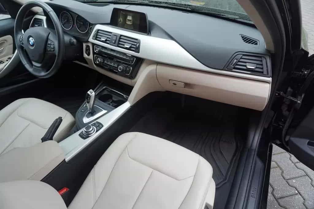 BMW 318 i Touring Aut. LED Head-Up Navi Sitzheizung 11/2016-photo-12