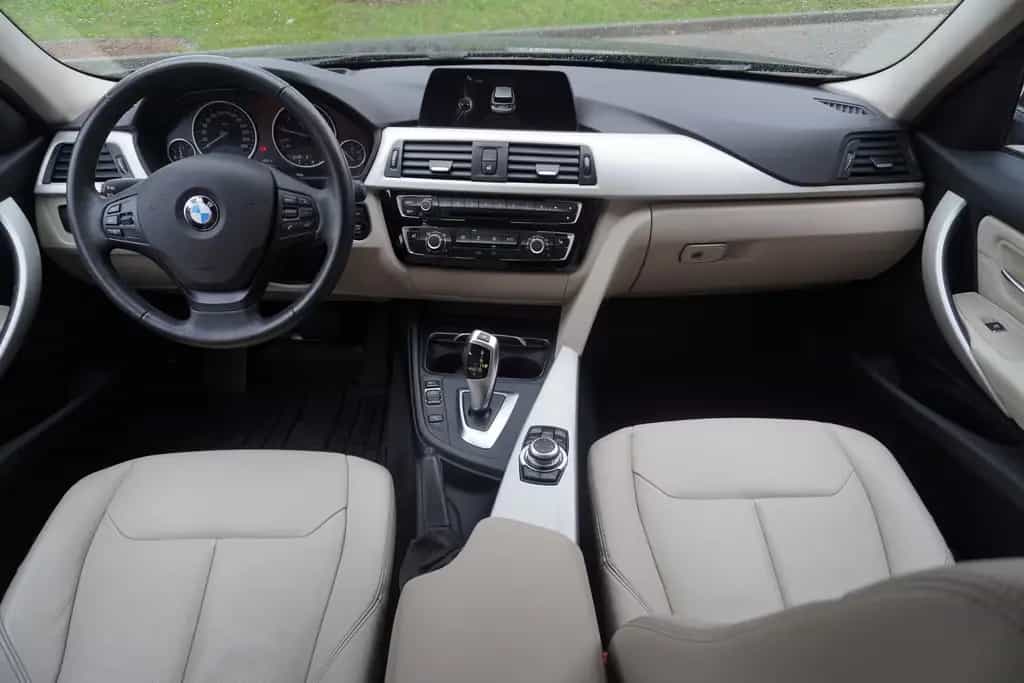 BMW 318 i Touring Aut. LED Head-Up Navi Sitzheizung 11/2016-photo-13
