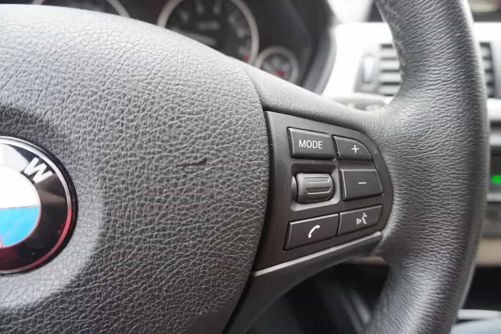 BMW 318 i Touring Aut. LED Head-Up Navi Sitzheizung 11/2016-photo-17