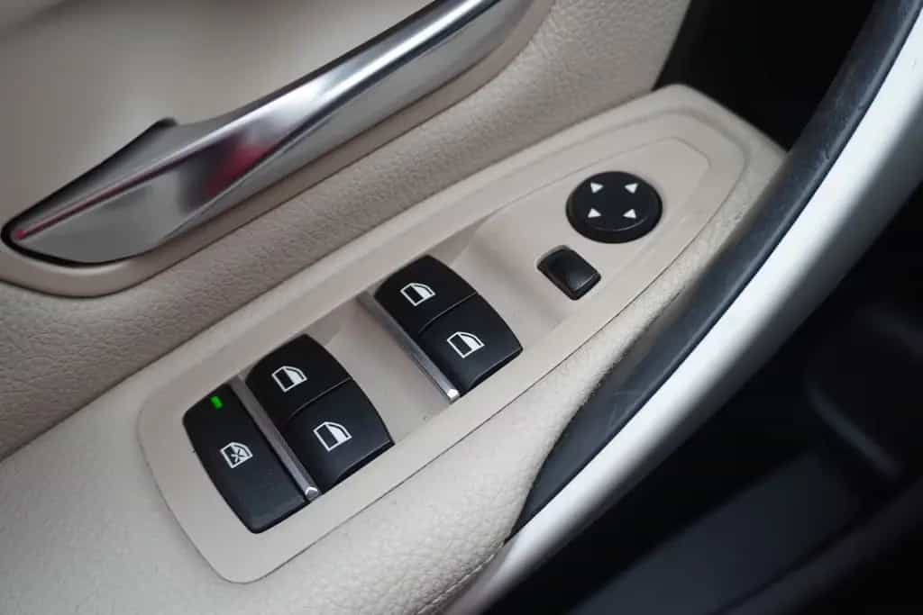 BMW 318 i Touring Aut. LED Head-Up Navi Sitzheizung 11/2016-photo-20