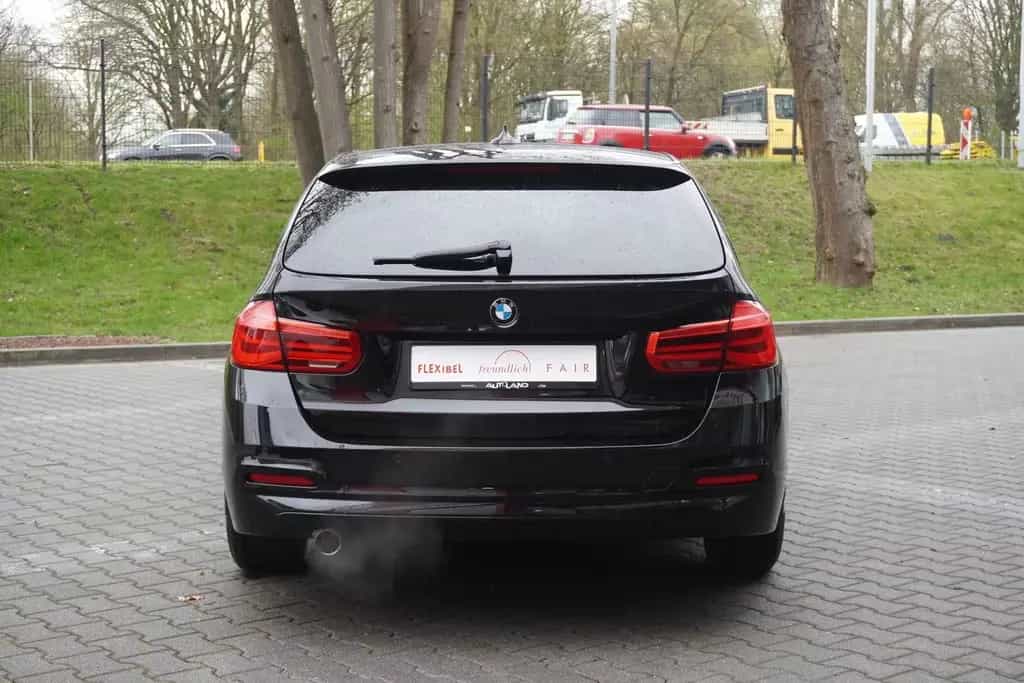 BMW 318 i Touring Aut. LED Head-Up Navi Sitzheizung 11/2016-photo-6