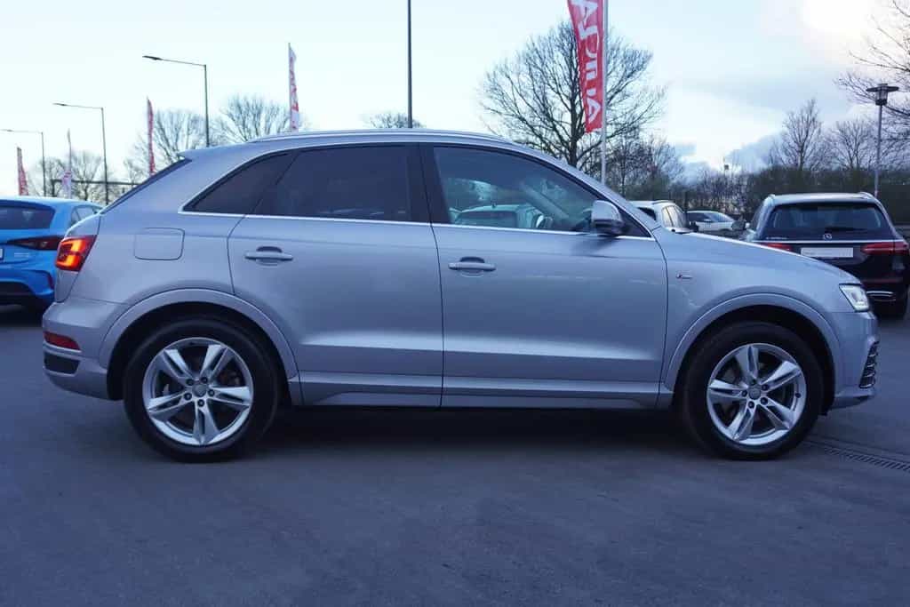 Audi Q3 1.4 TFSI design S-Line Totwinkel Navi LED AHK 03/2015-photo-2