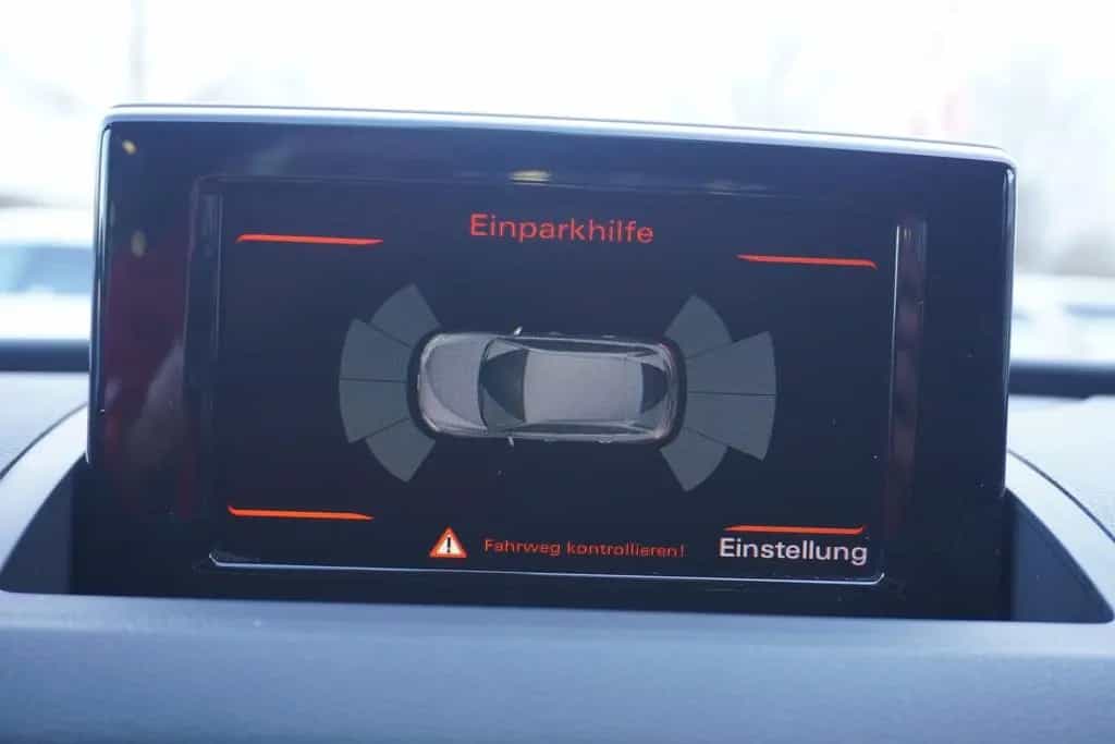 Audi Q3 1.4 TFSI design S-Line Totwinkel Navi LED AHK 03/2015-photo-21