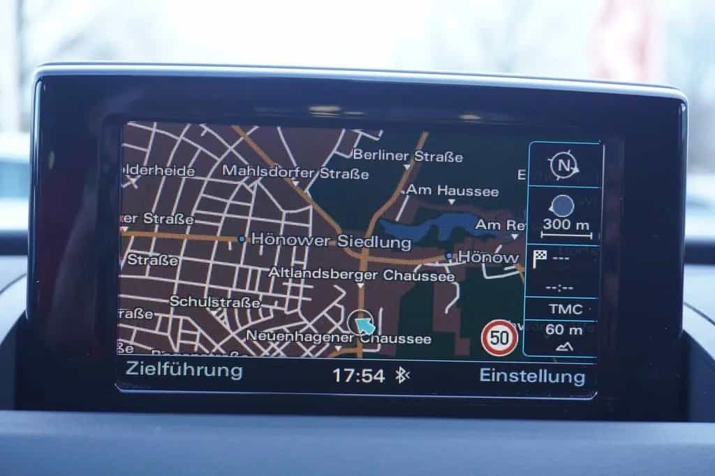 Audi Q3 1.4 TFSI design S-Line Totwinkel Navi LED AHK 03/2015-photo-22