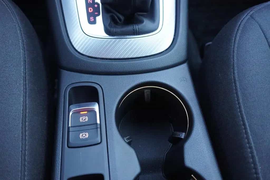 Audi Q3 1.4 TFSI design S-Line Totwinkel Navi LED AHK 03/2015-photo-26